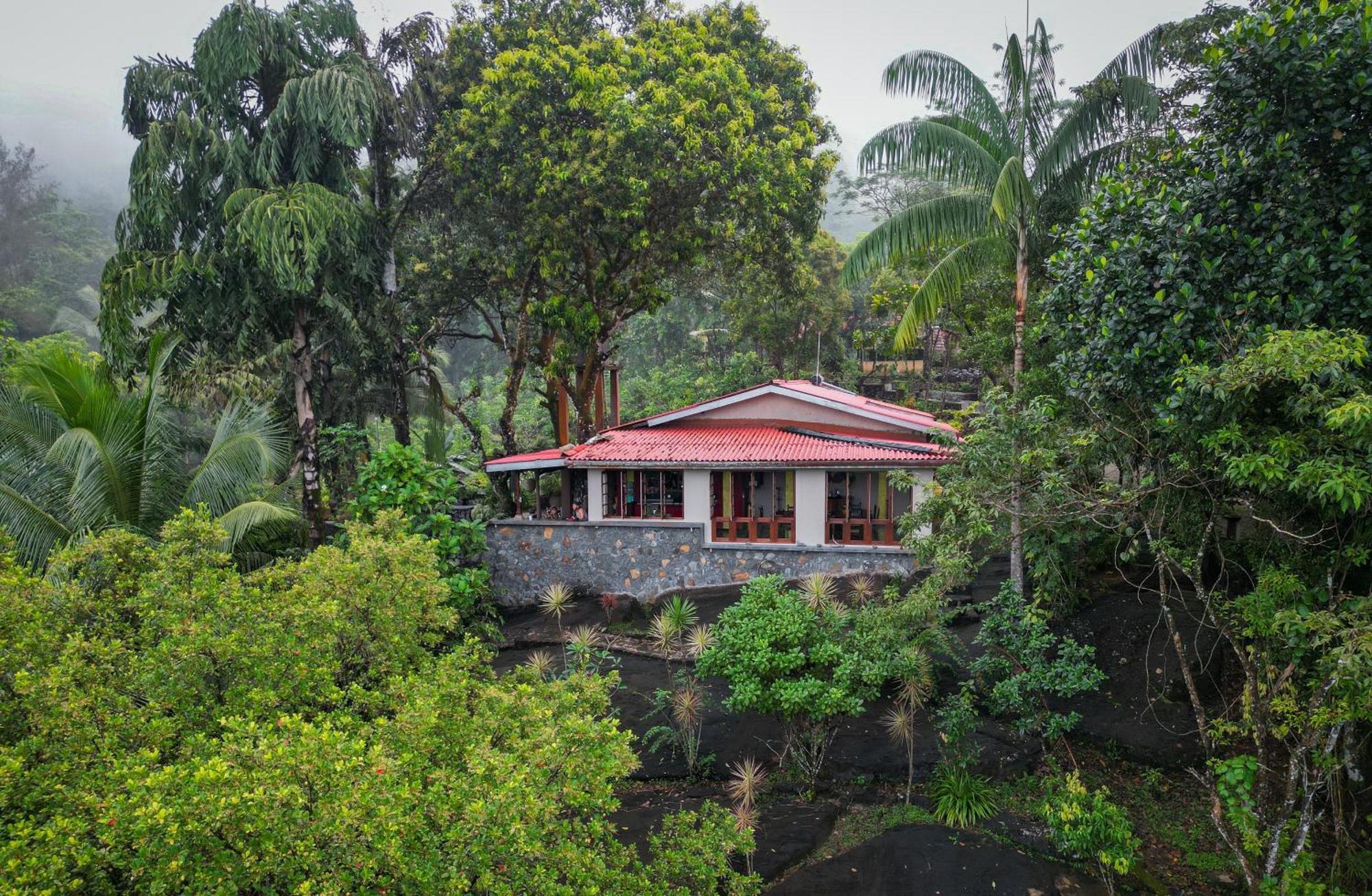 Singharaja Garden Agro Eco Lodge Pelawatta (Kalutara) Exterior foto